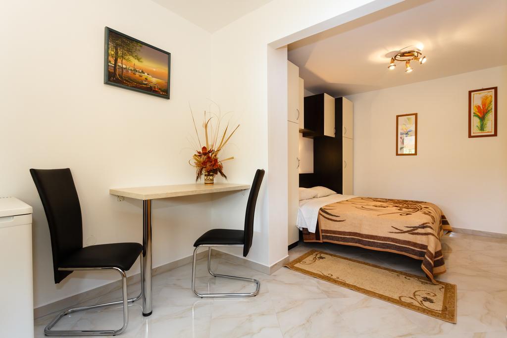 Rimbaldo Apartments クルク エクステリア 写真